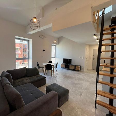 Dwupietrowy Loft Fabryka Welny 2 # Nestapartamenty Bielsko-Biała Esterno foto